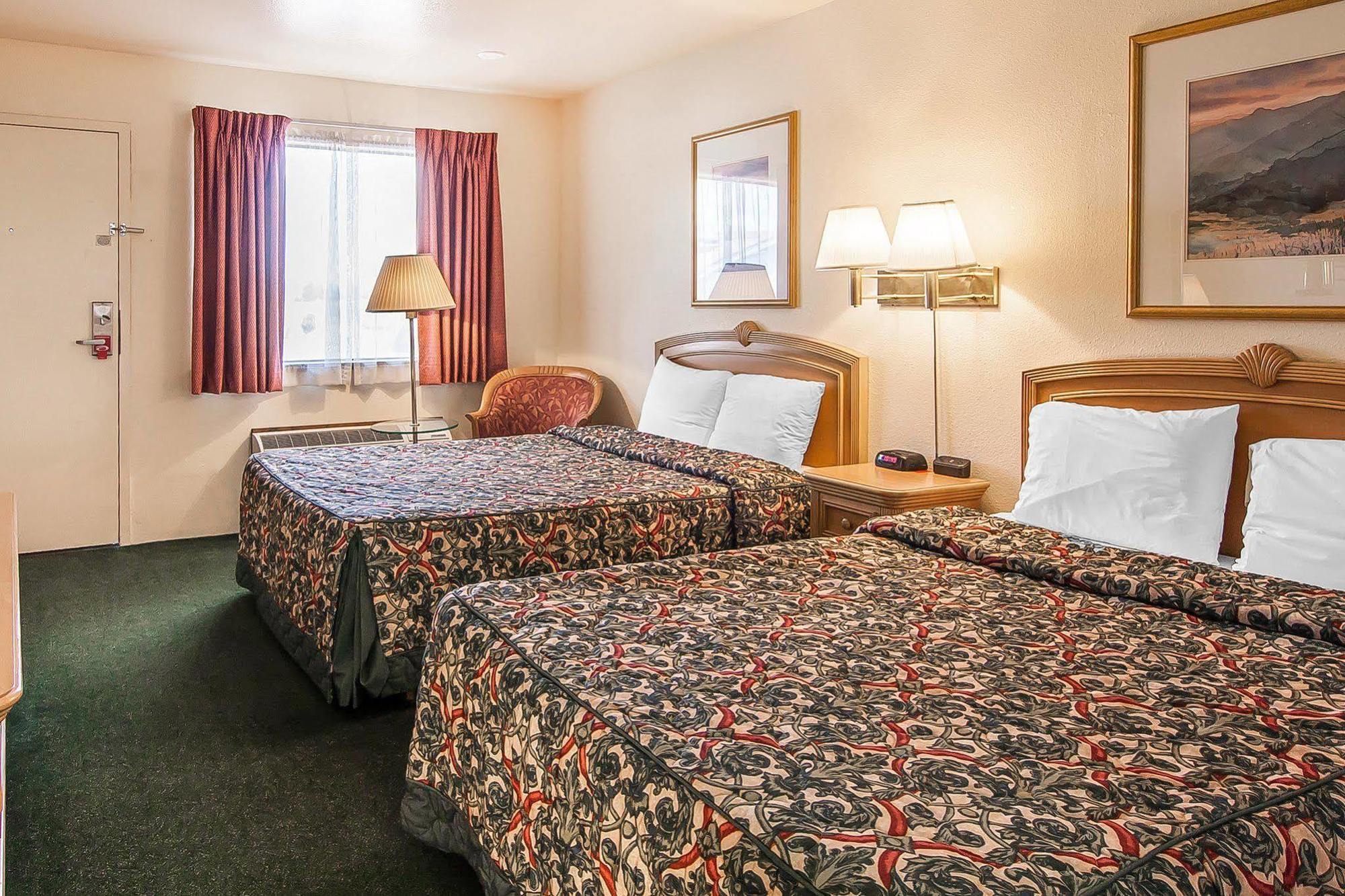 Econo Lodge Άσλαντ Εξωτερικό φωτογραφία